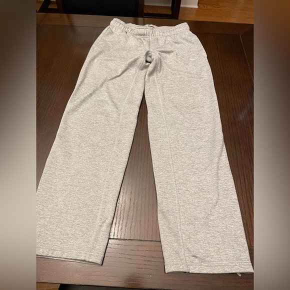 Womens small therma-fit pants nike - Picture 1 of 5